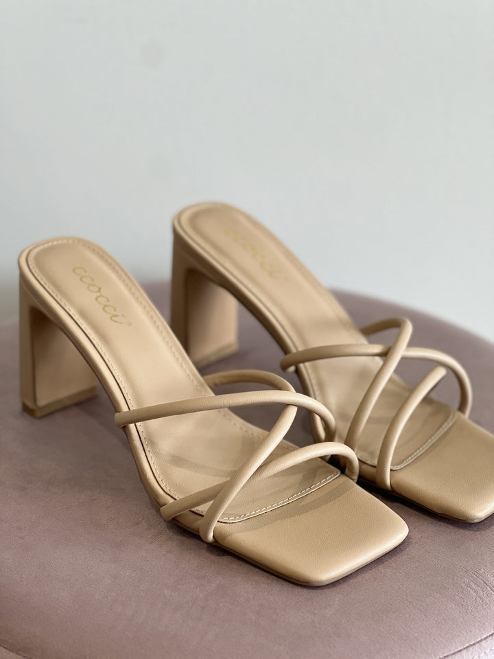 Corrin Puff Strap Squared Heel