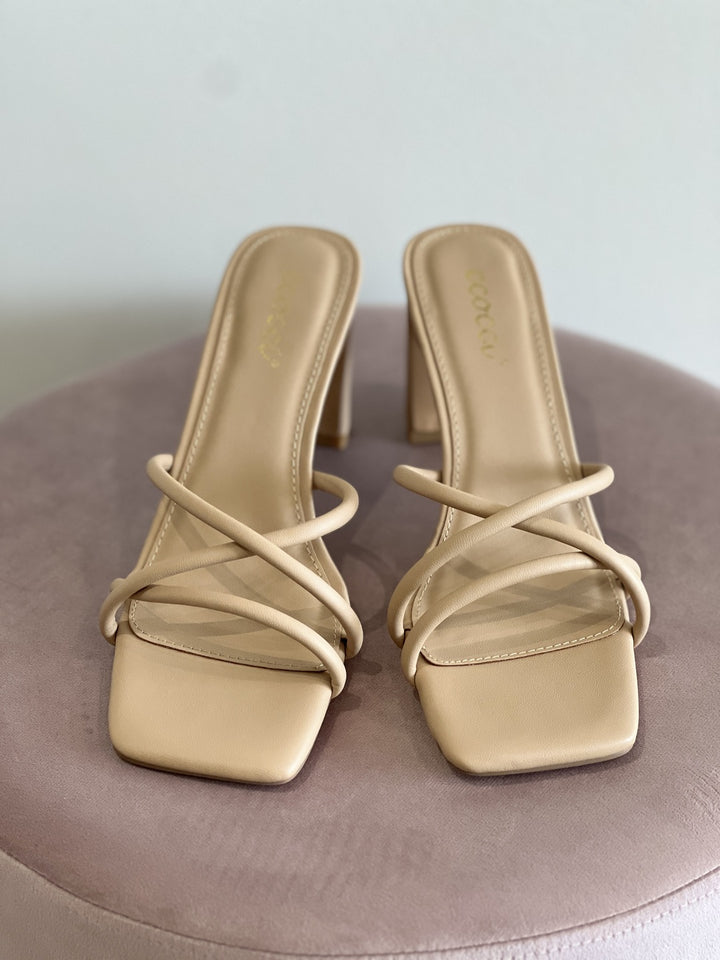 Corrin Puff Strap Squared Heel