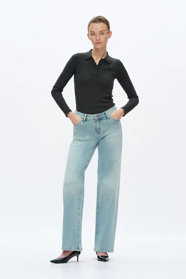 The Giselle Low Rise Straight Jean