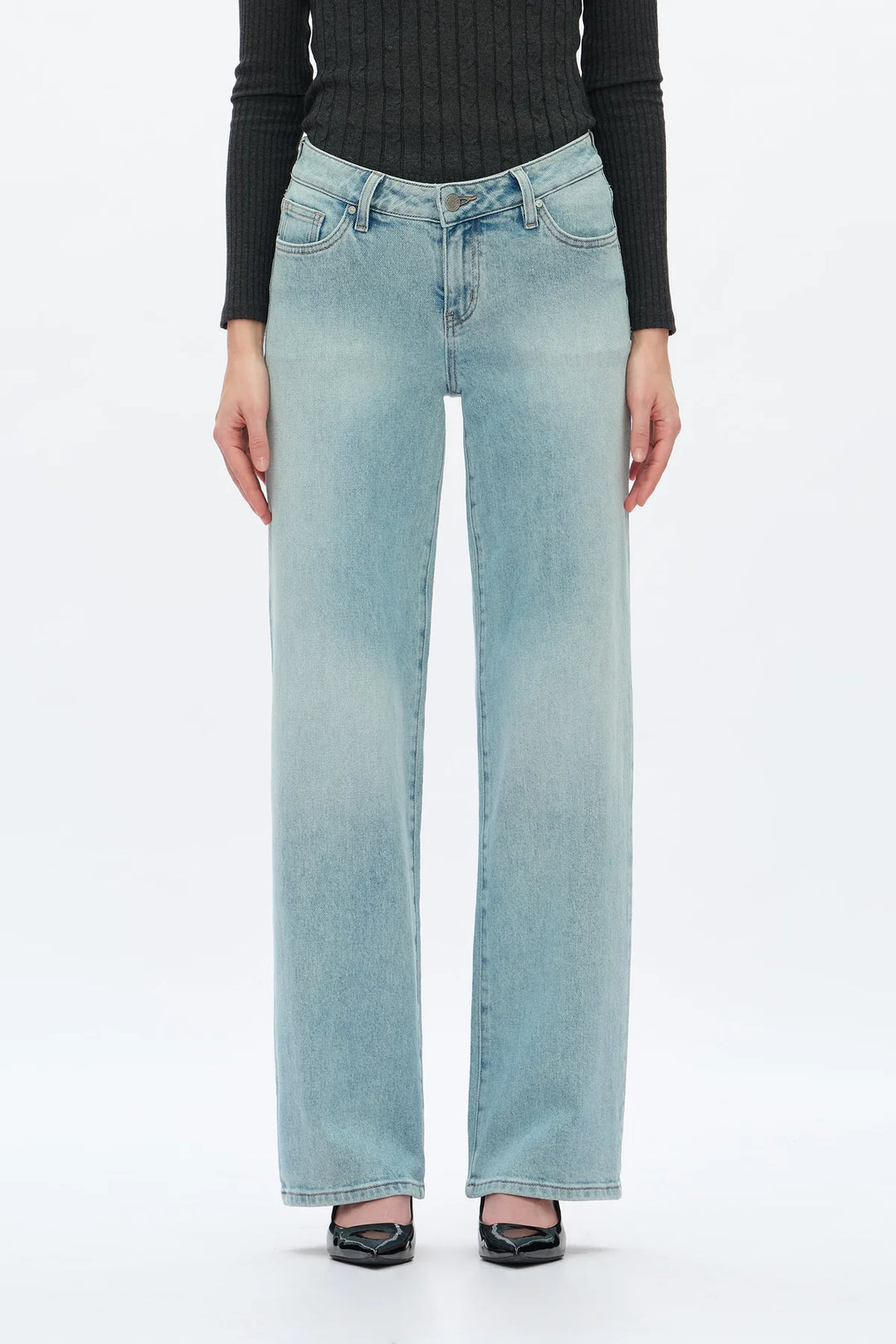 The Giselle Low Rise Straight Jean