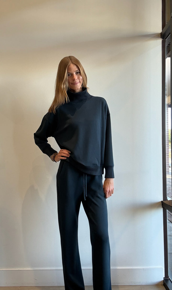 Malena Modal Lounge Set