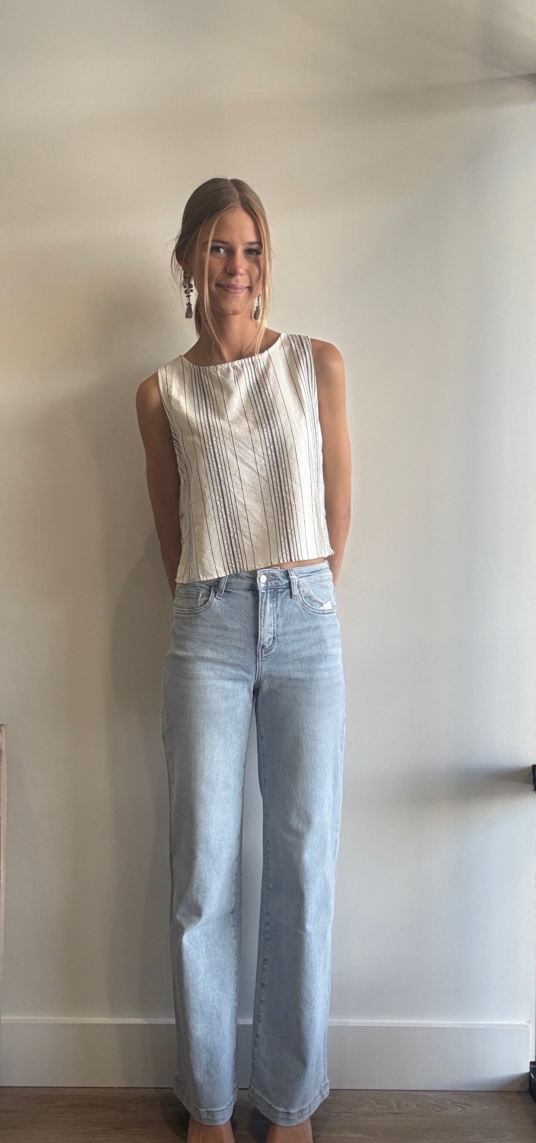 Ellie Sleeveless Side Button Detail Top