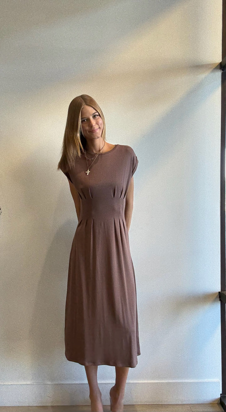 Cali Dart Waist Midi Dress