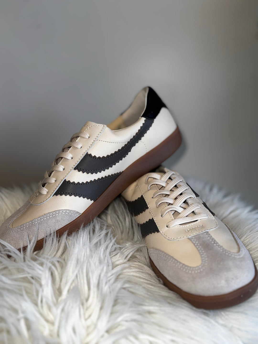 Dolly Dolce Vita Contrast Sneaker