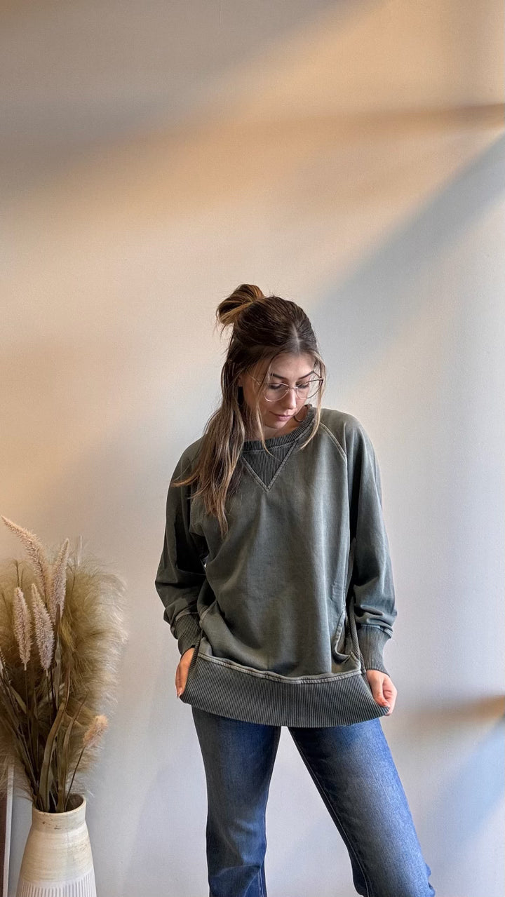 Jade Pigment Dyed Crewneck with Pockets