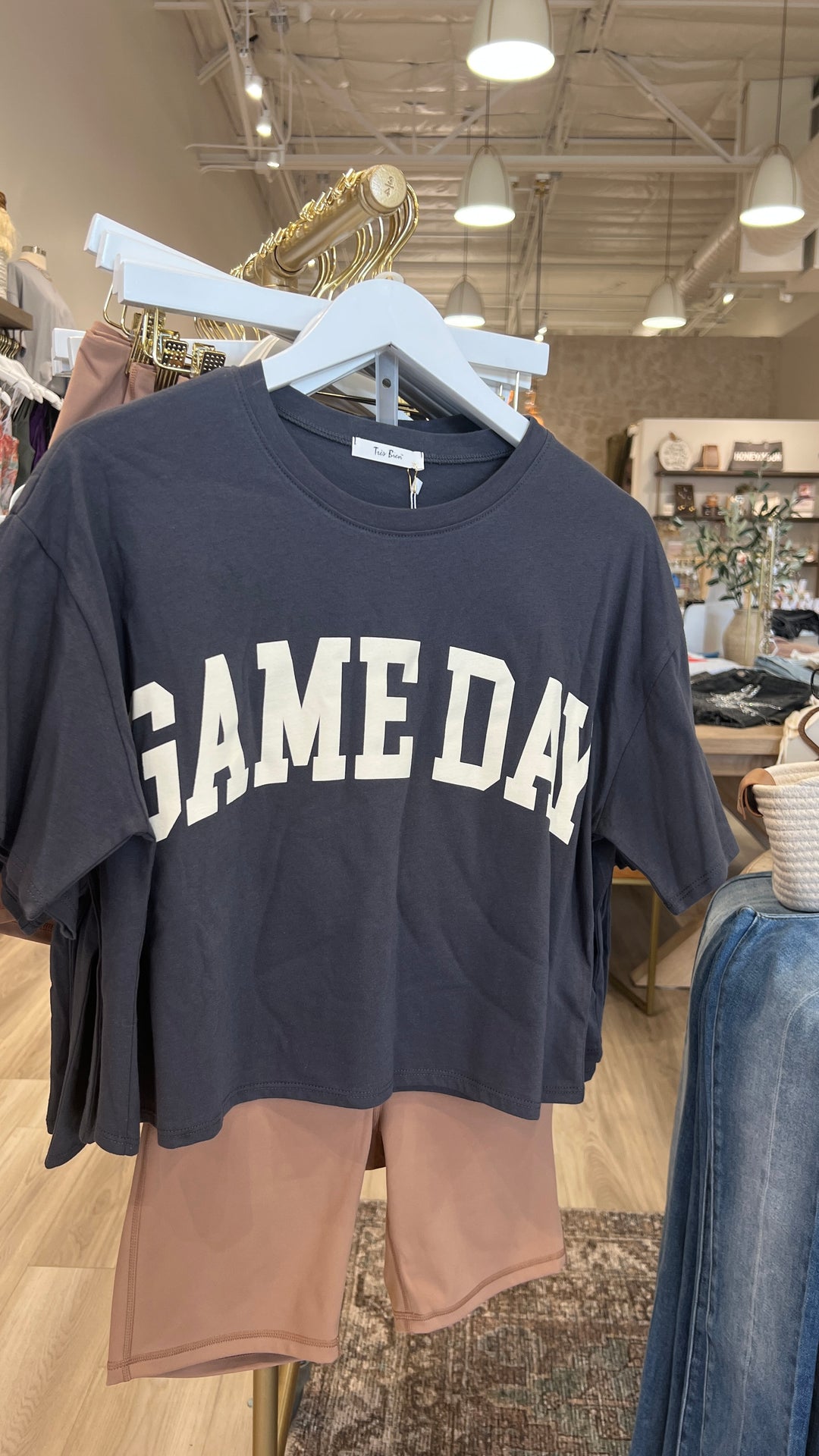Tres Game Day Crop Tee